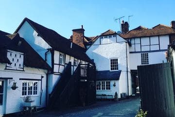 Accommodation at George and Dragon Hotel in wycombe air park