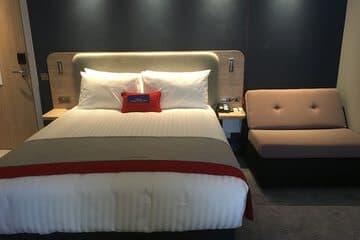 Accommodation at Holiday Inn Express St. Albans - M25 Jct.22 by IHG in london luton airport