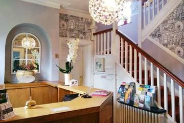 Accommodation at Glendevon House Hotel in london biggin hill airport