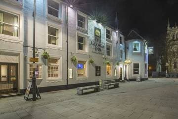Accommodation at The George Inn in selby railway station