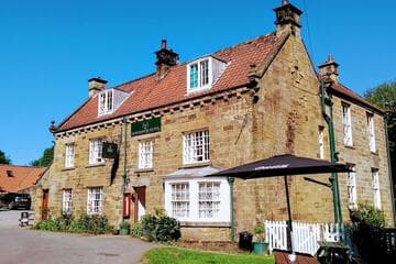 Accommodation at Horseshoe Hotel in egton