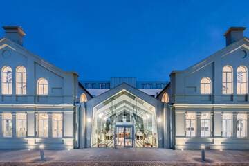 Accommodation at Titanic Hotel Belfast in george best belfast city airport