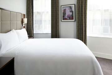 Accommodation at The Grand at Trafalgar Square in london city airport
