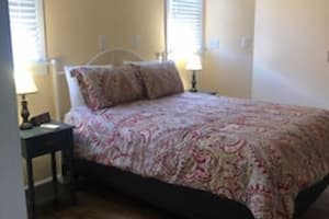 Accommodation at Howards Creek Inn in lf wade international airport