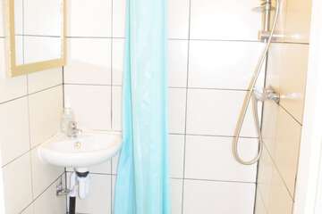 Accommodation at Regent Guest House Burnley in todmorden railway station