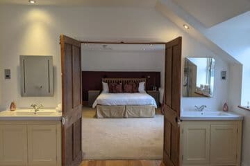 Accommodation at Elderbrook House in mod lyneham