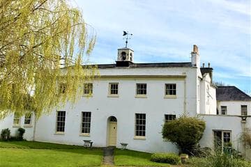 Accommodation at Beachborough Park in lympne airport
