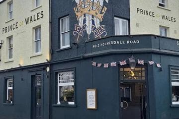 Accommodation at The Prince of Wales in redhill aerodrome