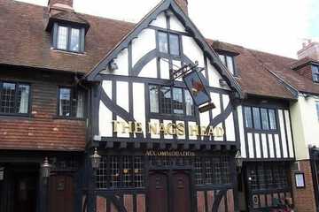 Accommodation at The Nags Head in chichestergoodwood airport