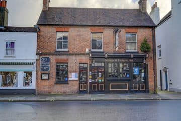 Accommodation at The George &  Dragon Inn in chichestergoodwood airport