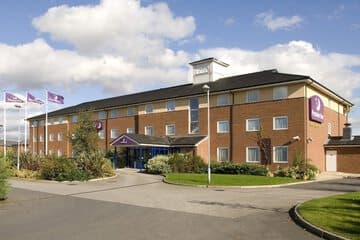 Accommodation at Premier Inn Wakefield South - M1 Jct39 in newmillerdam