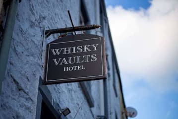 Accommodation at The Whisky Vaults in oban airport