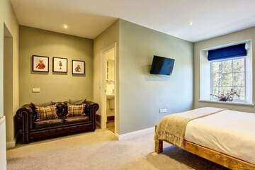 Accommodation at The Fox Hall Inn in west layton