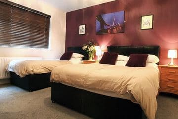 Accommodation at Abbey Bed and Breakfast in city of derry airport
