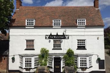 Accommodation at The White Hart in cranfield airport