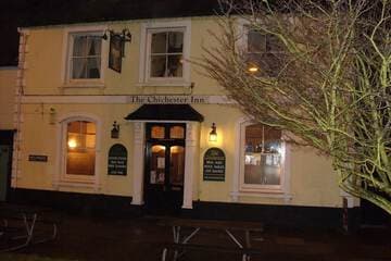 Accommodation at The Chichester Inn in chichestergoodwood airport