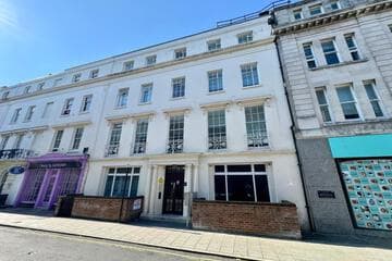 Accommodation at PS APARTMENTS in southampton airport