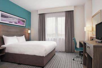 Accommodation at Leonardo Hotel Southampton in southampton airport