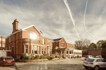 Accommodation at Alma Lodge Hotel &  Events Venue in woodford aerodrome