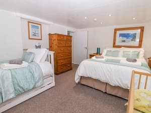 Accommodation at Sail Lodge in scarborough