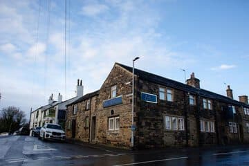 Accommodation at Black Horse Inn in brighouse