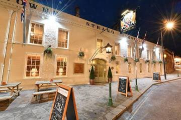 Accommodation at The Lansdowne Hotel in mod lyneham