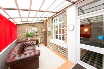 Accommodation at Homeleigh Hotel in shipley