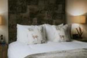 Accommodation at The Hope and Anchor Pub in ferriby railway station