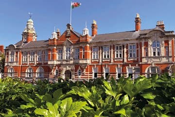 Accommodation at Morgans Hotel in swansea airport