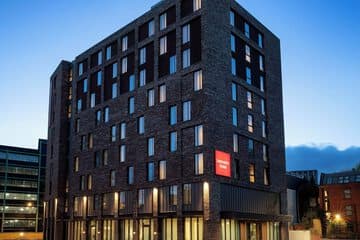 Accommodation at Leonardo Hotel Bristol City in bristol filton airport