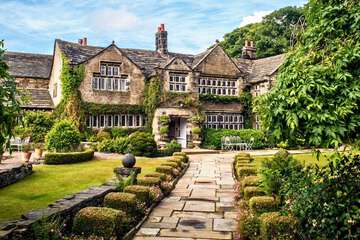 Accommodation at Holdsworth House in ovenden