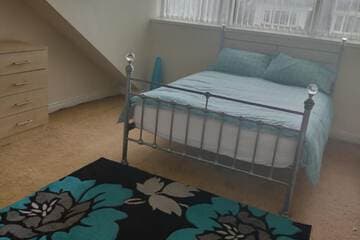 Accommodation at Paradise Apartment- Female Only in bradford