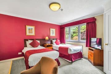 Accommodation at Dial House Hotel in blackbushe airport