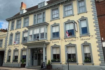 Accommodation at Swan Revived Hotel in cranfield airport