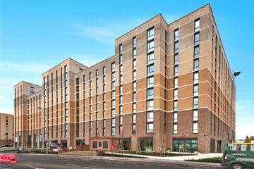 Accommodation at Cozy 1 bed Apartmrnt Luton Airport in london luton airport