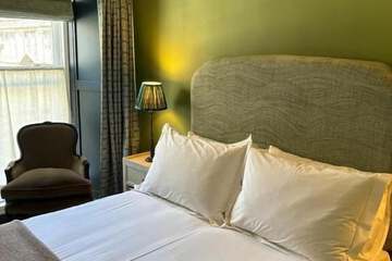 Accommodation at Hootananny in inverness airport