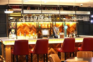 Accommodation at The Maiden City Hotel in city of derry airport