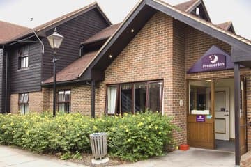 Accommodation at Premier Inn Sandhurst in blackbushe airport