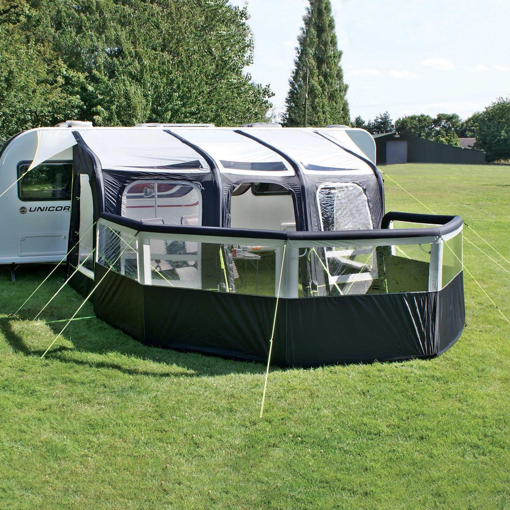 Leisurewize 8000 Inflatable Windbreak