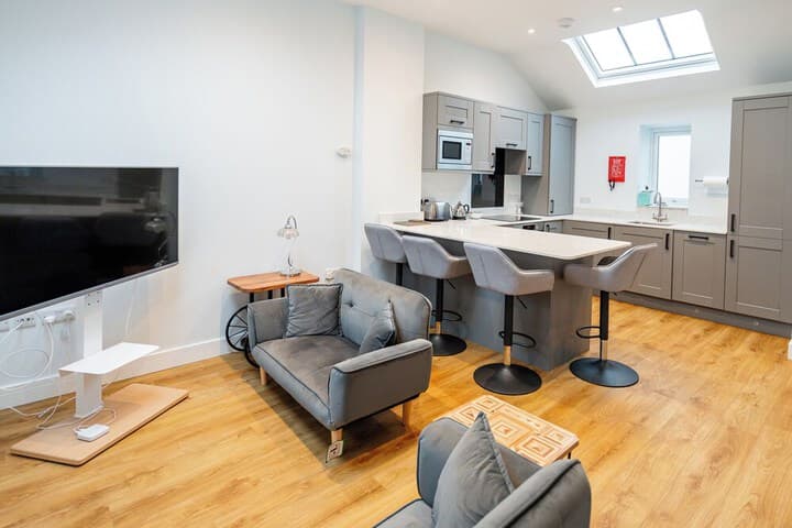 Town Center cottage Image 7