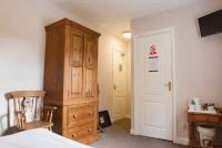 Ladybower Inn Image 8