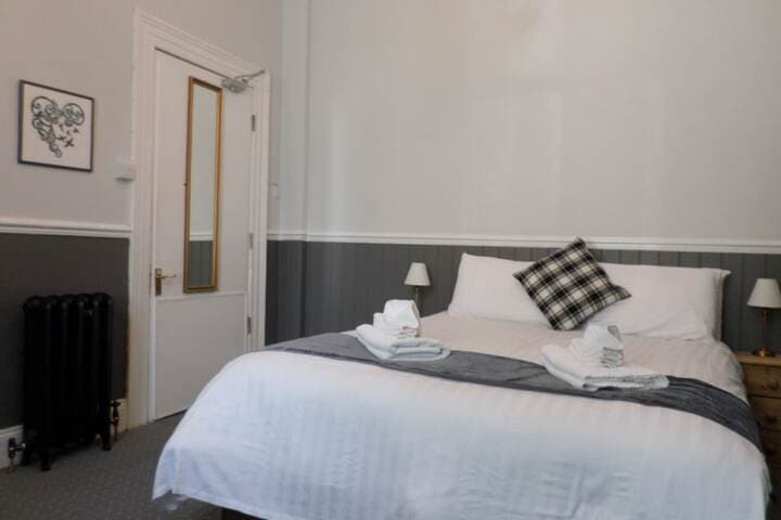 The Camberley Image 12