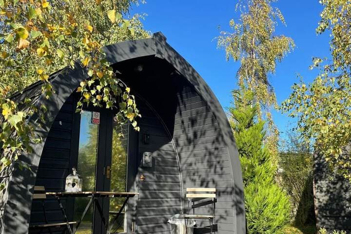 The Little Hide - Adult Only Camping Pods Image 1