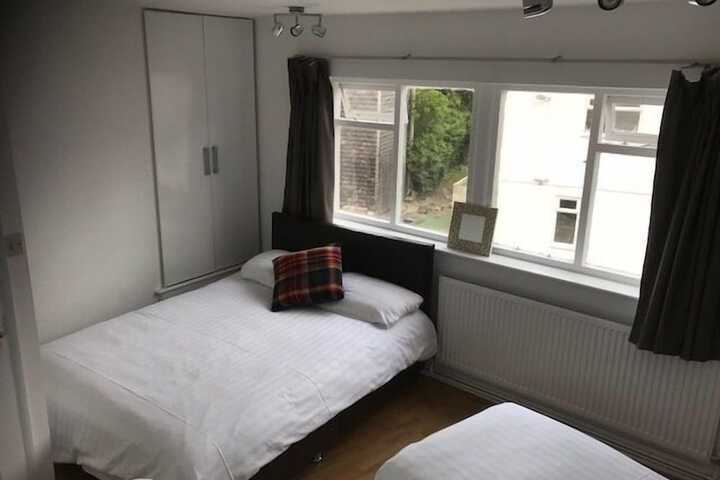 The Dalbury and Palmer Image 12