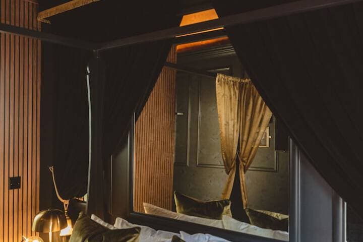 Impossible Motel Image 12