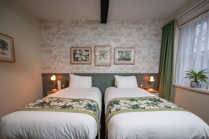 Rockingham Arms by Greene King Inns Image 10