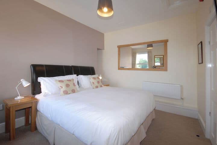 Abbey Guest House Image 6