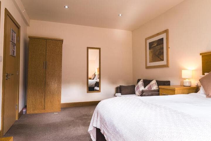 The Horse &  Farrier Image 11