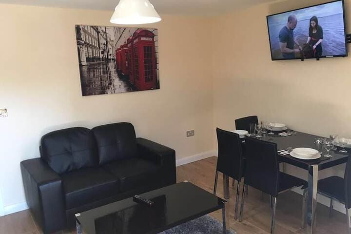 North Crescent Image 9