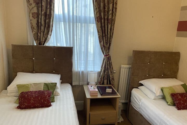 Diamonds Lodge Ltd Image 11